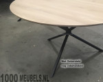 Ronde eiken (eet)tafel met stalen onderstel